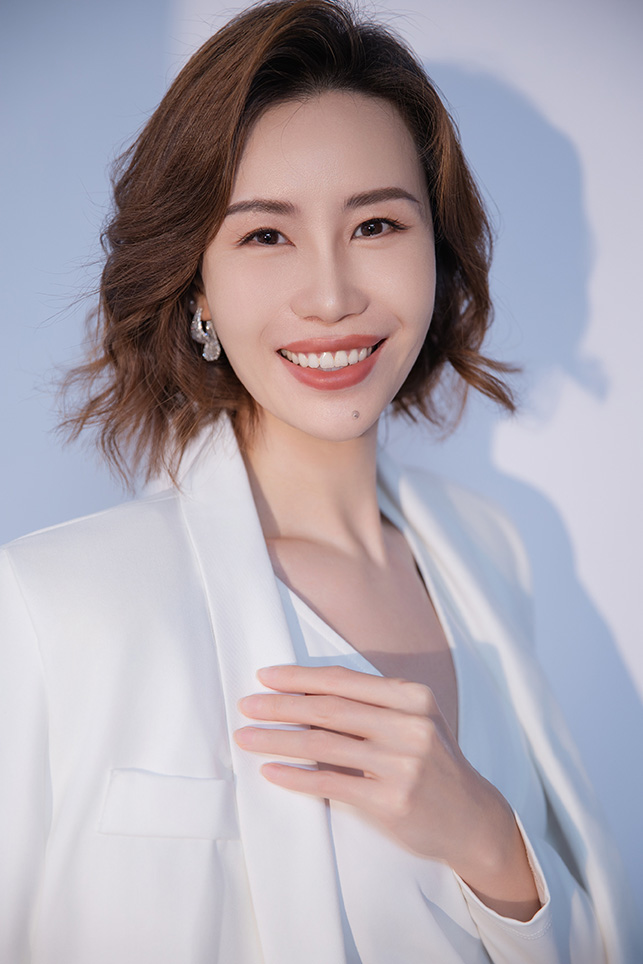 对话小牛电动CFO周雯娟:2024年门店净增近千家 公司股价被低估_创事记_新浪科技_新浪网