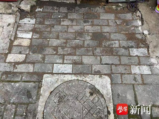 快速修复路面,老旧院落换新颜|安全隐患_新浪财经_新浪网