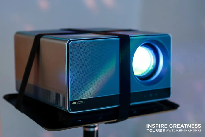 业内最高穿透4K高端投影仪