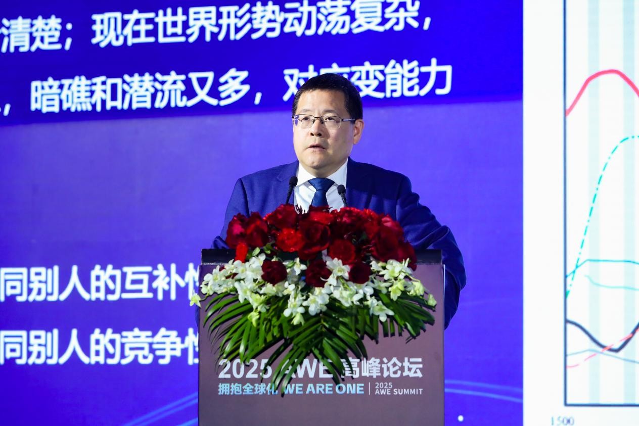 著名财经观察家秦朔