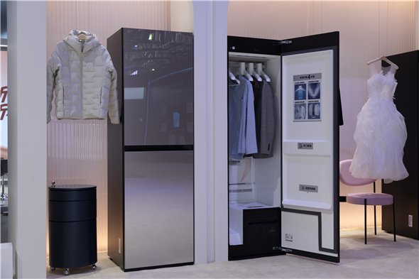 【三星AI神 黑钻衣物护理机】