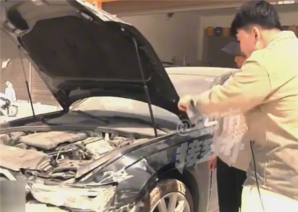 男子22万8买奥迪得手成拼卸车:黑车身装了3个白