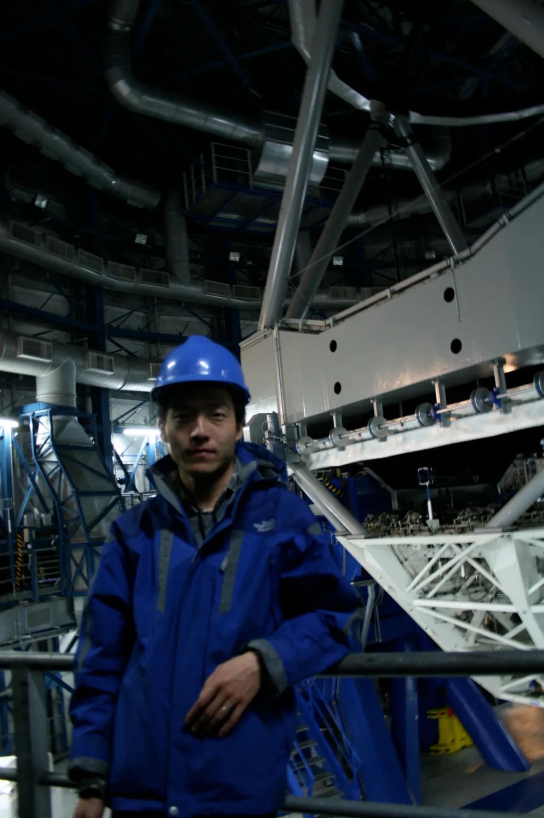 在欧南台工作期间，冯衍访问位于智利的大型望远镜VLT