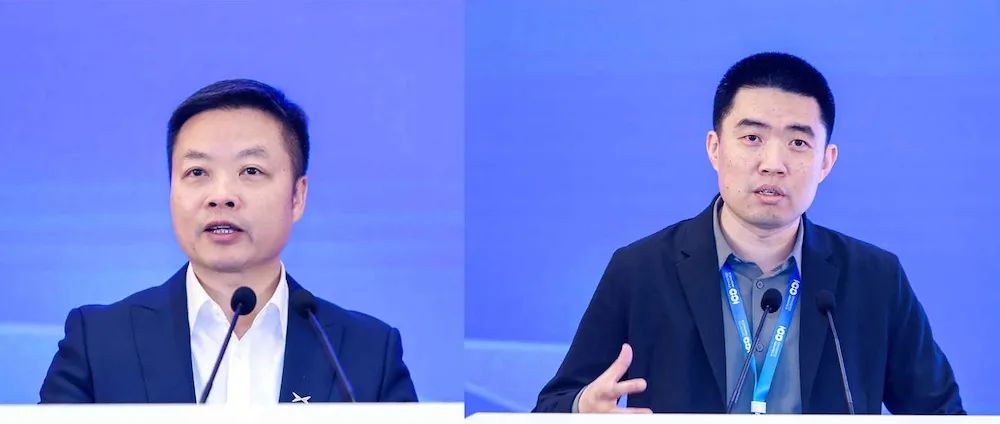 ▲何小鹏、李想在百人会2025年会上演讲