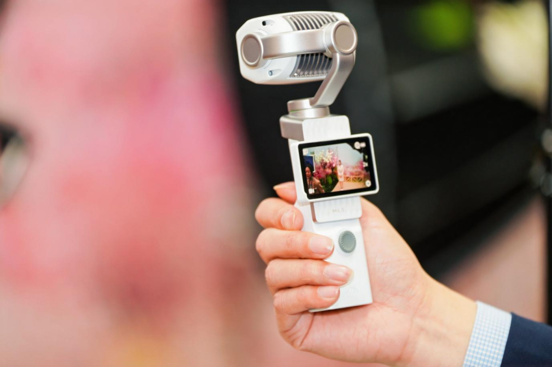 ▲ AI 双目 4K 直播相机