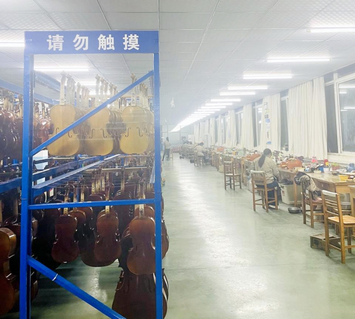 提琴工厂车间