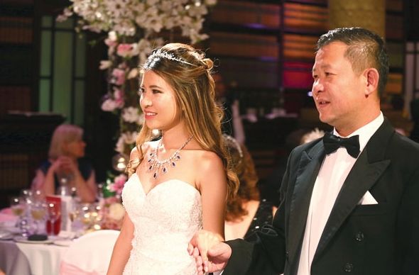 特步创始人丁水波的长女丁利智被委任为CFO,低调“长公主”,凭啥管百亿公司“钱袋子”?|江瀚_新浪财经_新浪网
