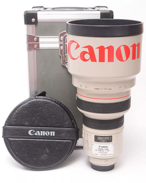 1988 年推出的佳能EF 200mm F1.8L USM