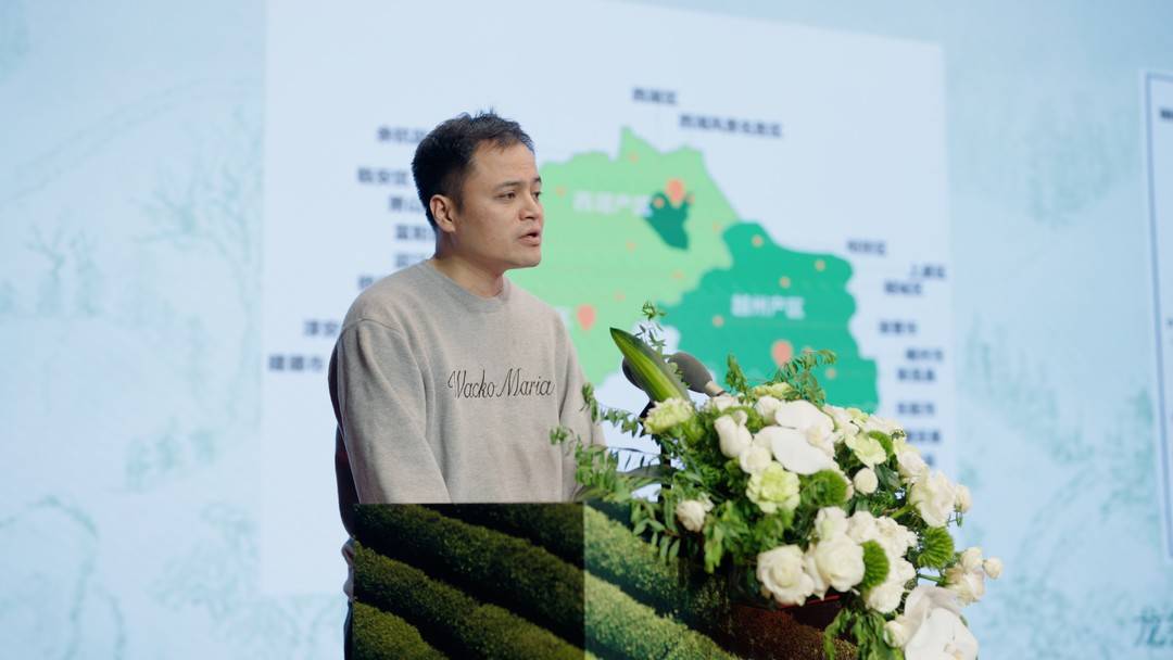 古茗联合创始人阮修迪在会上分享 图源：古茗