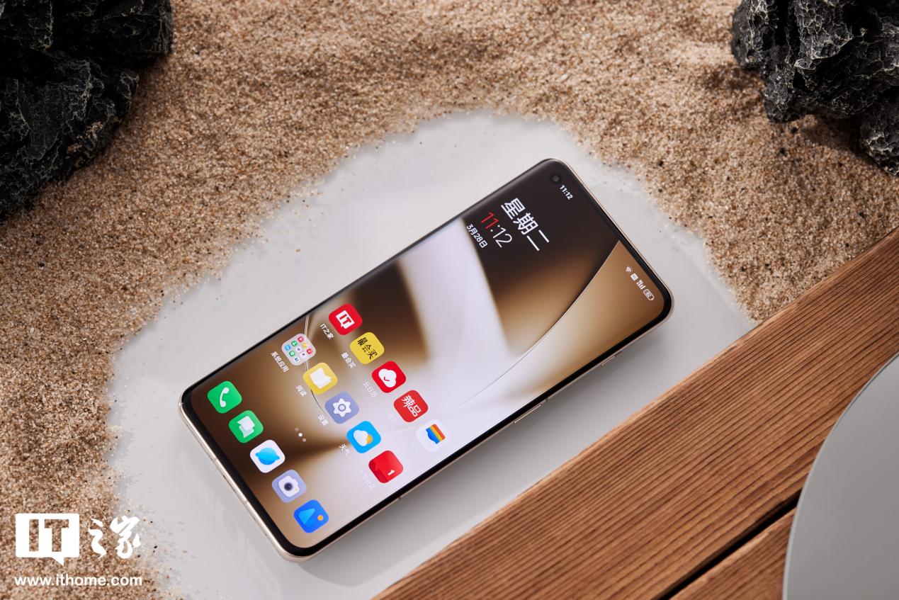 ▲ IT之家开箱：一加 11 木星岩图赏