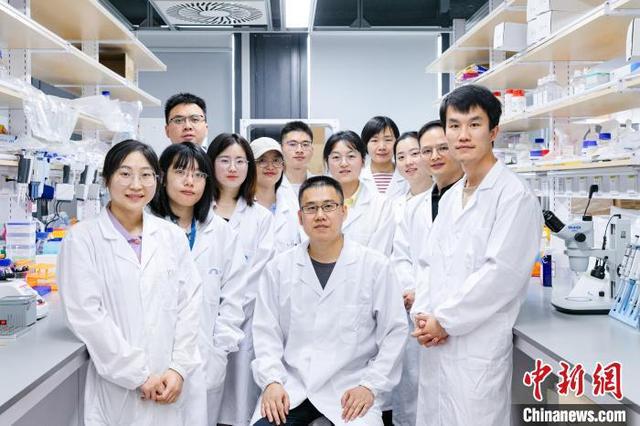 李汉杰团队合影。深圳先进院供图