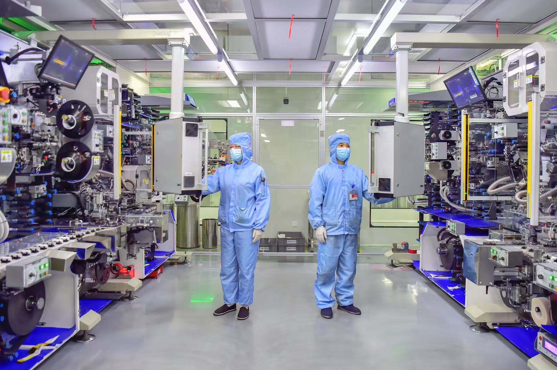 长虹新能源杰创锂电智造工厂。（受访者供图）