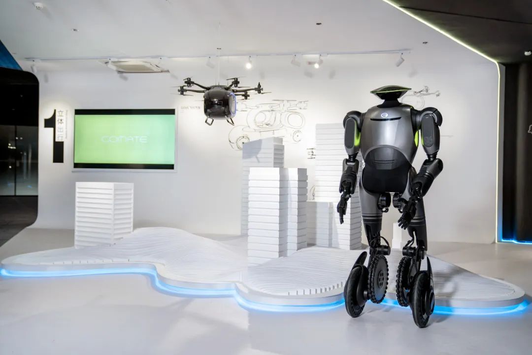 ▲ GoMate 能在两轮和四轮模式间灵活切换