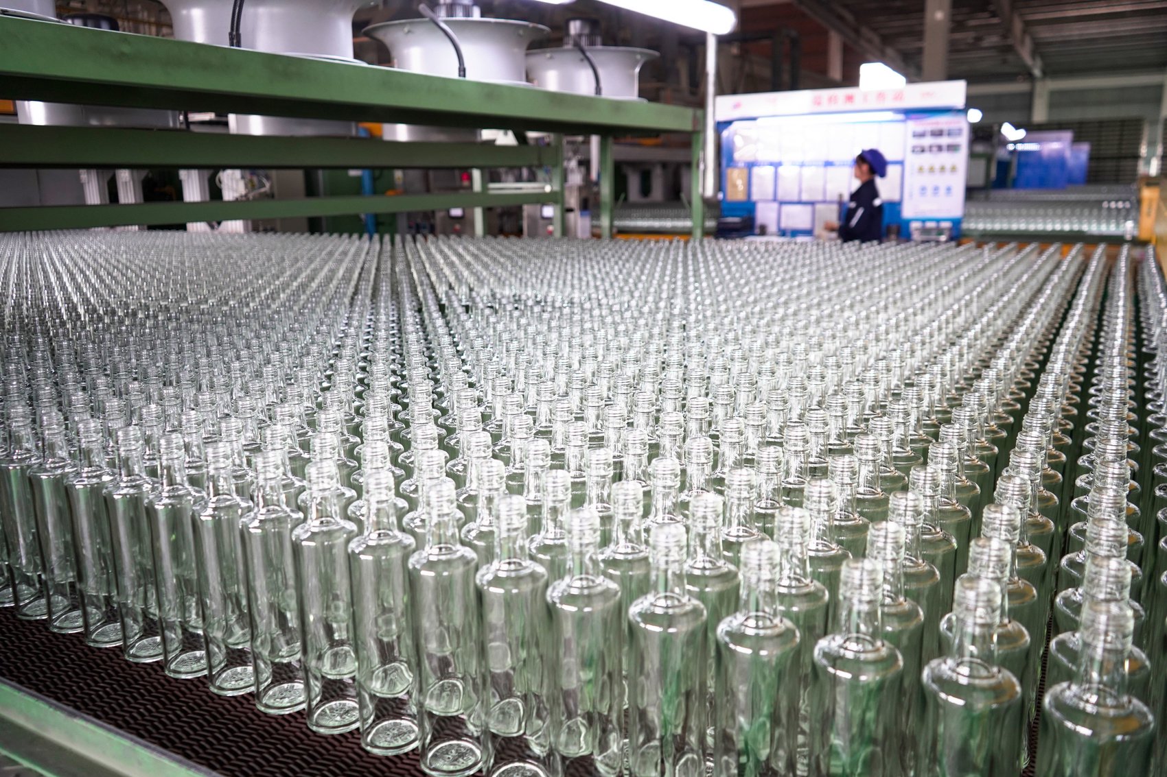 四川天马玻璃有限公司生产车间. 刘益静 摄