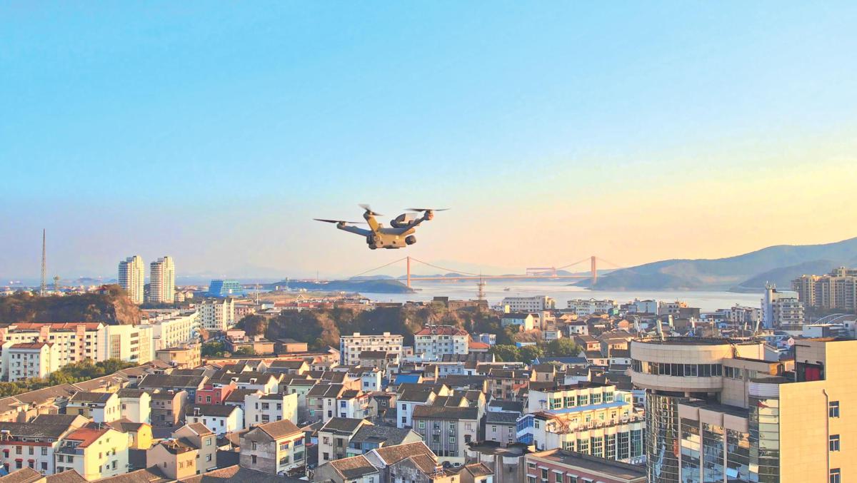 　　▲浙江移动通过视觉大模型的应用创新，助力无人机解决海域综合治理难题。