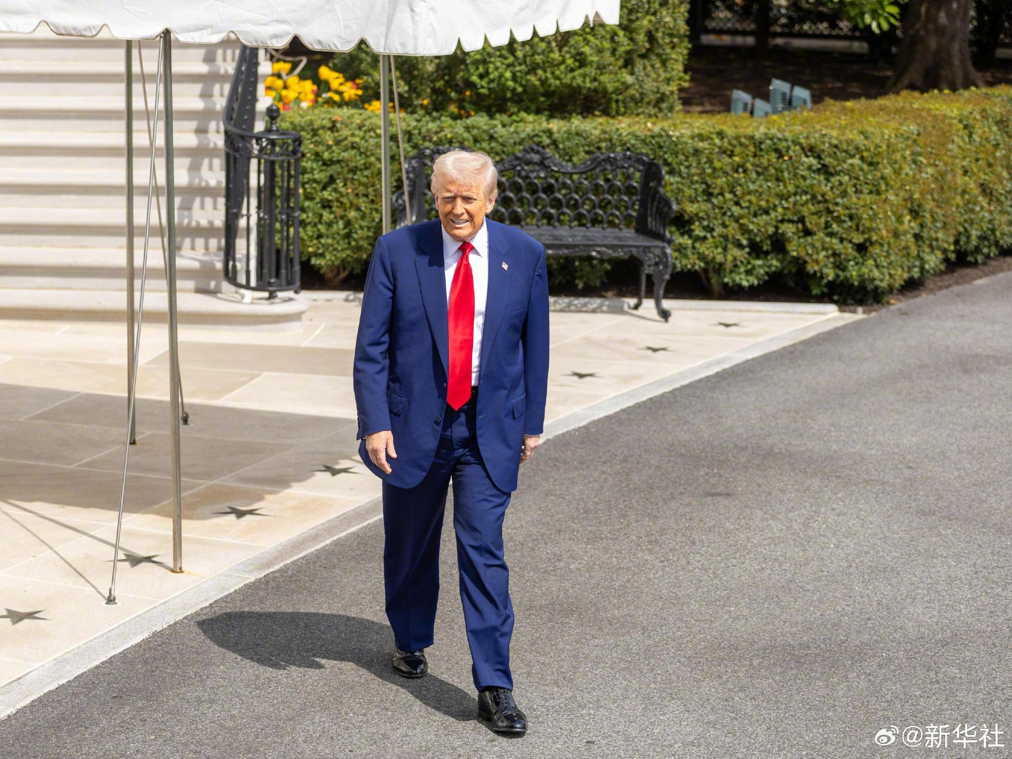 美舆论质疑特朗普阵营公然操控股市牟利