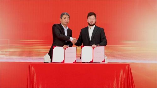 福田品牌认证二手车重卡300台签约仪式