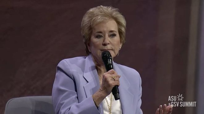 当地时间4月8日，麦克马洪在加利福尼亚州参加峰会。图源：外媒