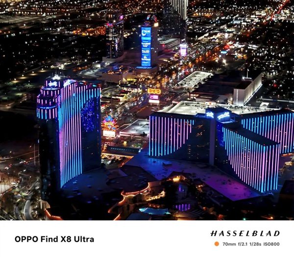 使用 OPPO Find X8 Ultra 空中拍摄维加斯夜景｜ 图片来源：极客公园
