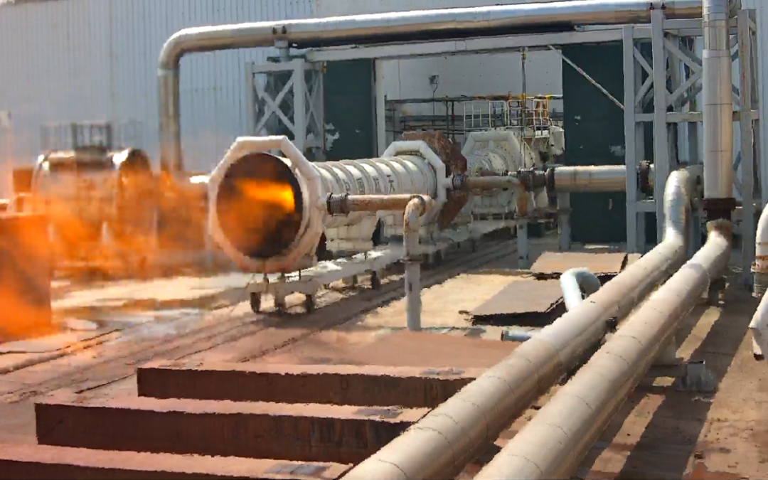 ▲ 六号台进行 YF-75D 氢氧发动机高空模拟试验