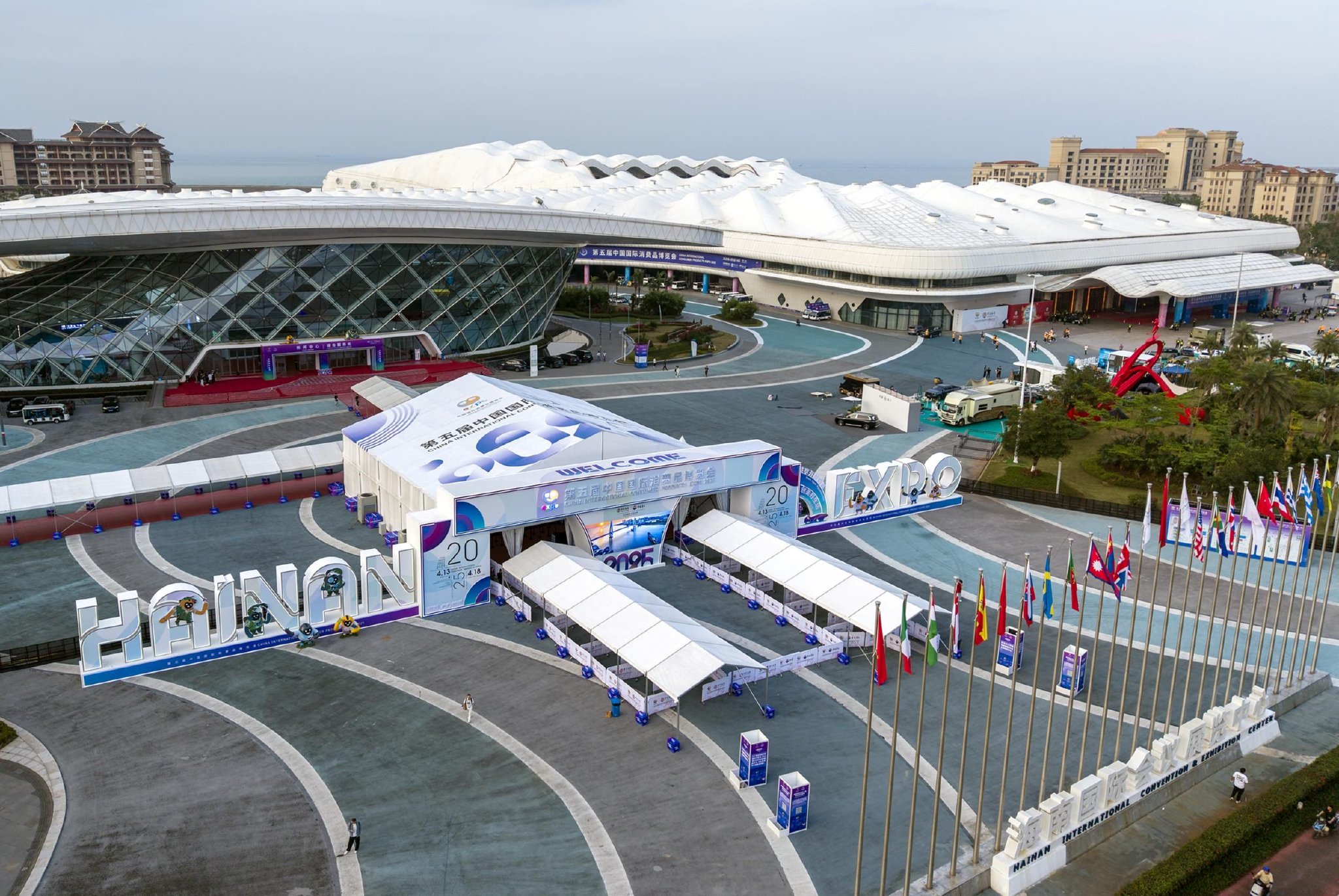 專家三連問 在煤礦流亡硐室竟找不到飲用水中心安全出產(chǎn)查核巡查組在貴州明查暗訪(封面新聞)