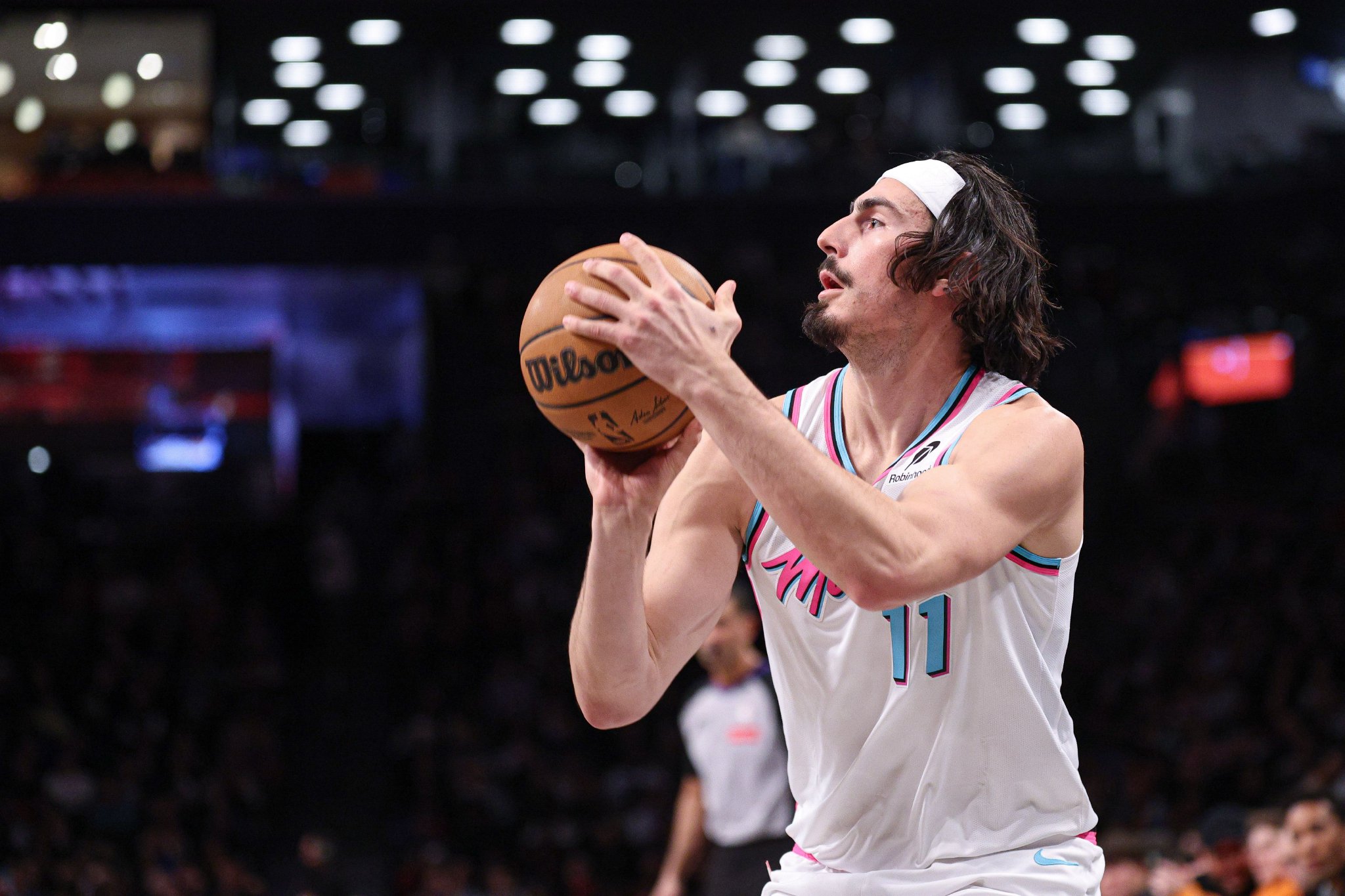 放开抡抡出生涯新高！哈克斯40分钟25中17&7罚5中狂揽41分10板7助|迈阿密热火队|华盛顿奇才队|NBA常规赛|nba|热火_手机新浪网