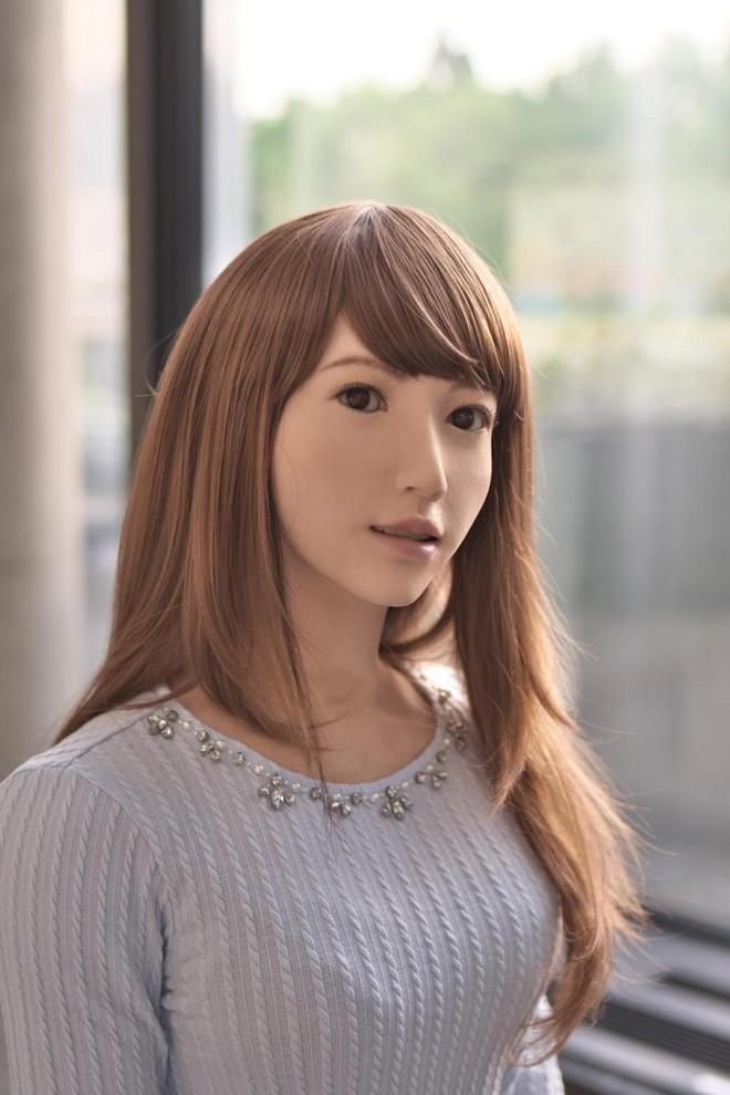 女性机器人“ERICA”。来源：大阪大学石黑研究室网站