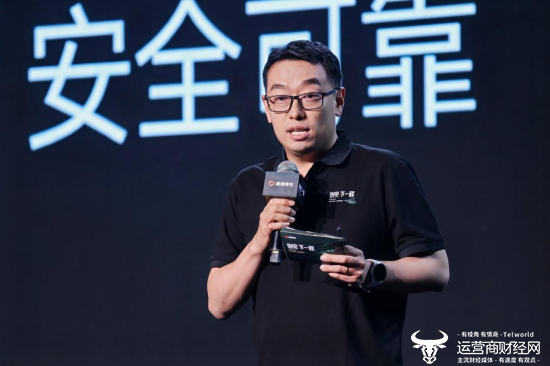 （图为滴滴集团副总裁 滴滴两轮车事业部总经理刘西帝为到场嘉宾讲解滴滴青桔的产品理念）