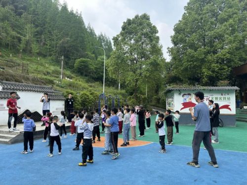 (趣味体能公益服务)