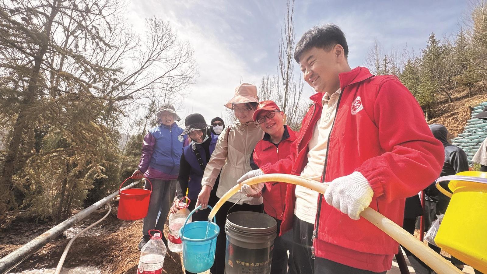 本版图片均由西海新闻记者 祁晓军 摄