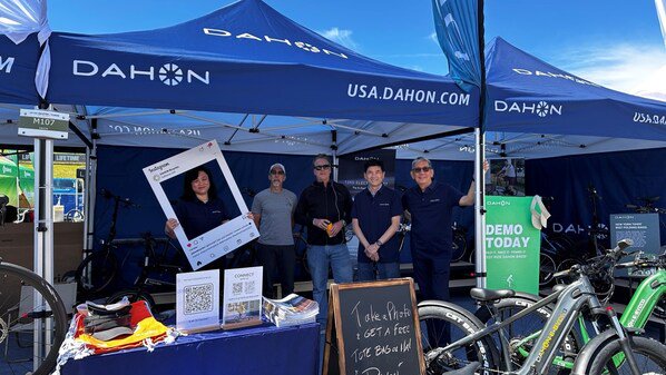 Team DAHON And Partners At Sea Otter 2025