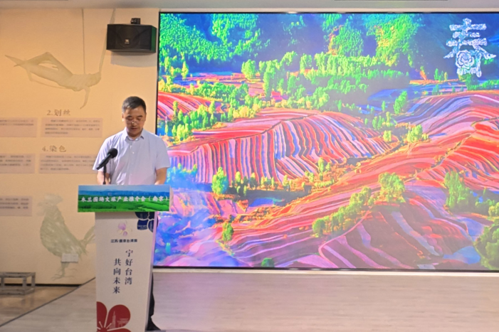 围场旅文局局长那艳国宣传推介