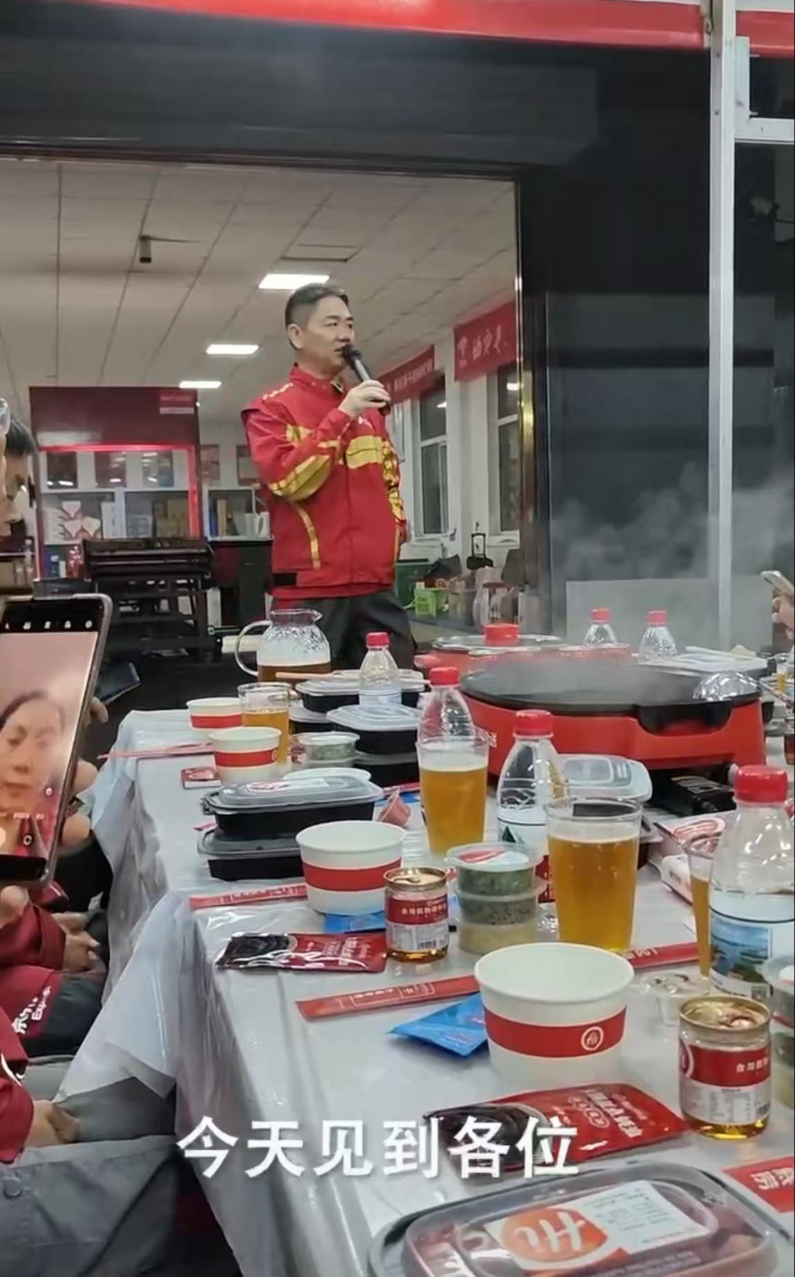 图源：外卖骑手视频截图