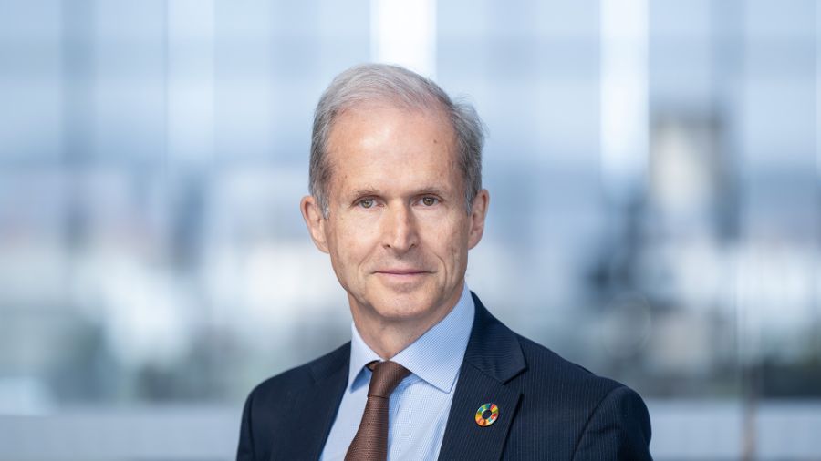 （亚洲基础设施投资银行首席经济学家白乐夫（Erik Berglof）资料图）