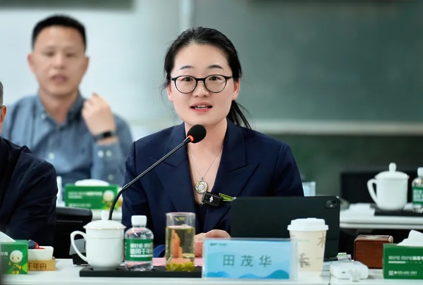 　图：千年舟集团执行总经理田茂华总结发言