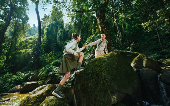 图：防晒衣将迎消费高峰