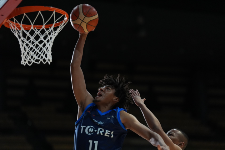 支持变焦时持续对焦 不错过决定性瞬间