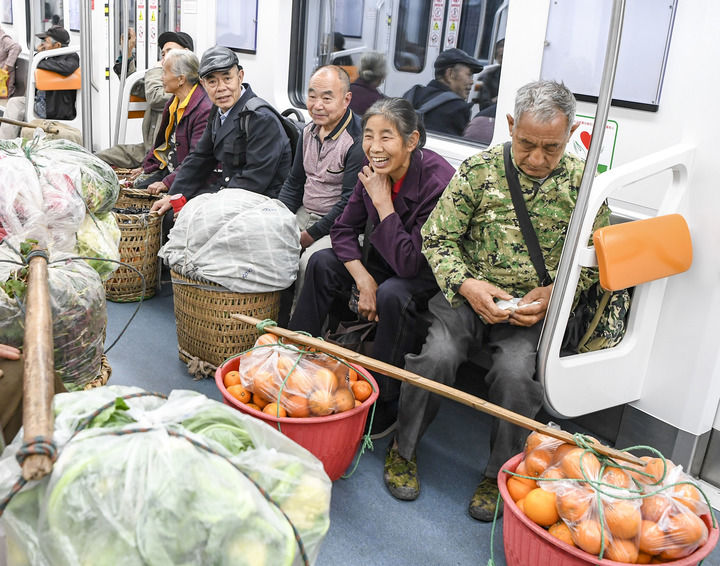 为了老百姓过上更加幸福的生活——“民生为大”的重庆答卷|重庆市_新浪财经_新浪网
