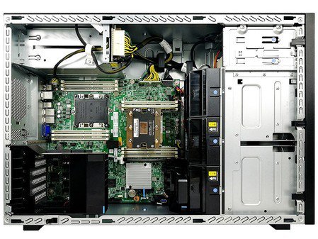 图为：联想 ThinkSystem ST558塔式服务器