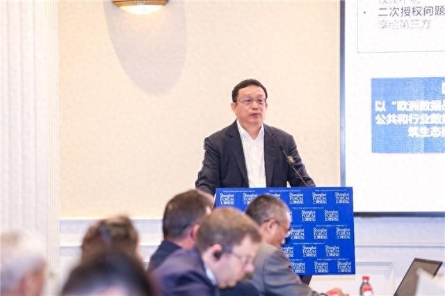 刘东:以标准推进国际数据流通 助力人工智能产业创新发展|AI_新浪财经_新浪网