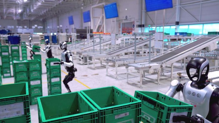 生产车间工作的人形机器人