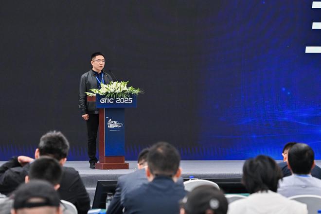 ▲智一科技聯(lián)合創(chuàng)始人、CEO龔倫常