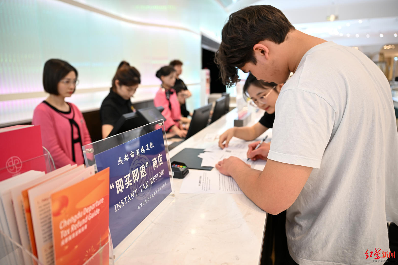 ▲Portengen办理退税手续