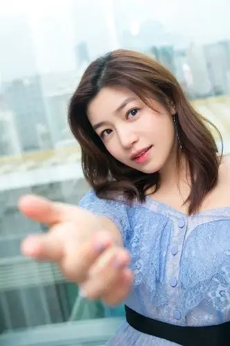 陈妍希:假的就是假的它真不了 网友爆料尤其是男友竟比她小19岁