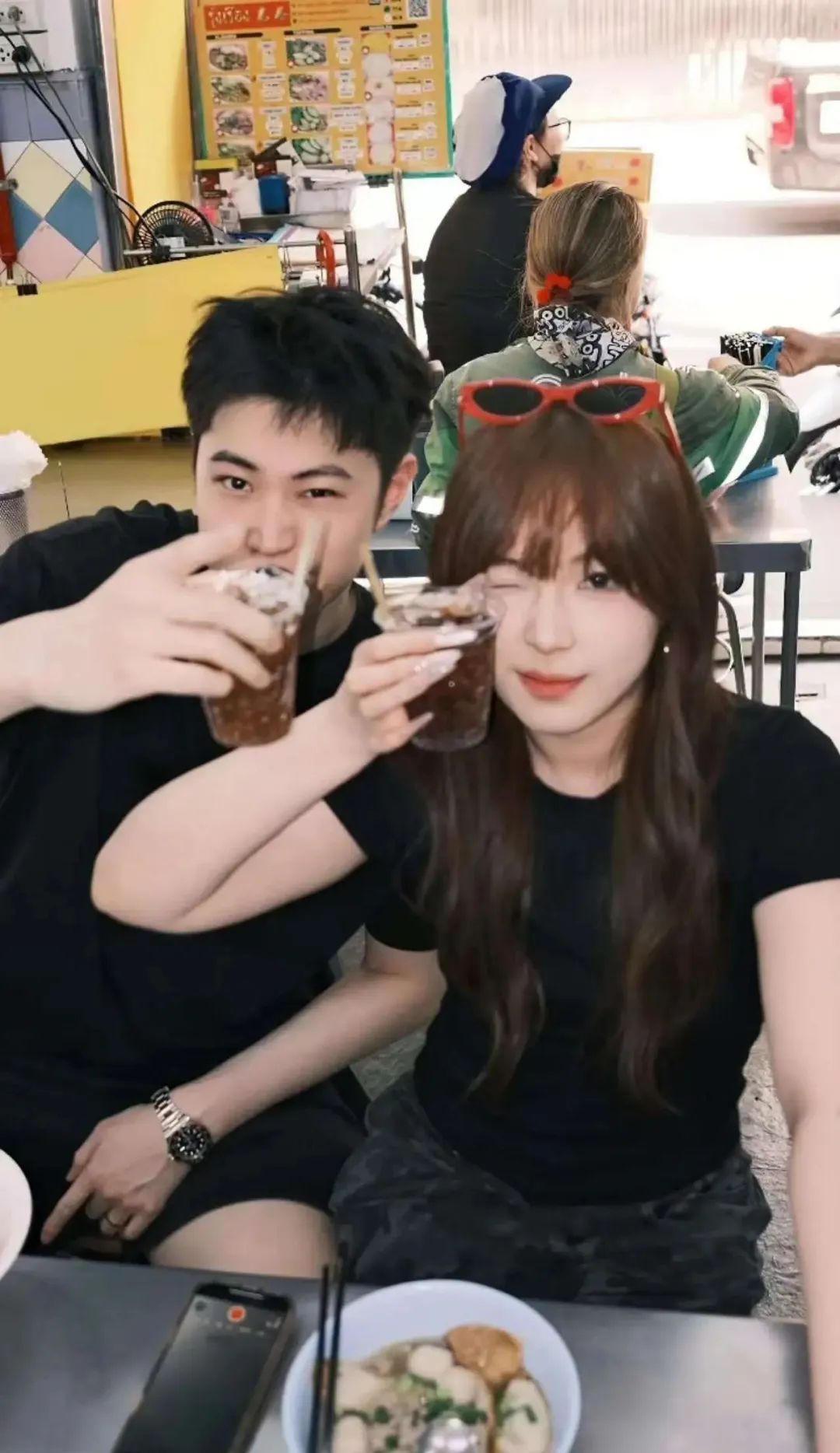 百万网红小郑嘻嘻宣布离婚