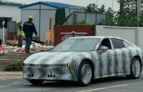 汽车长5米！最新的Xi