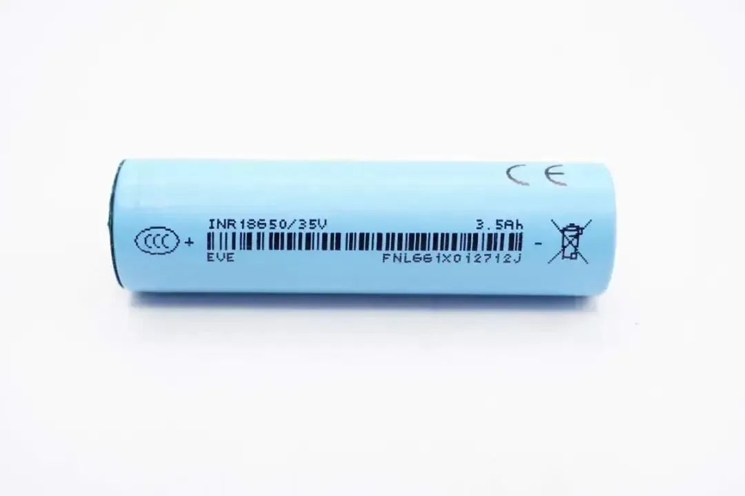 图：亿纬锂能INR18650/35V电芯