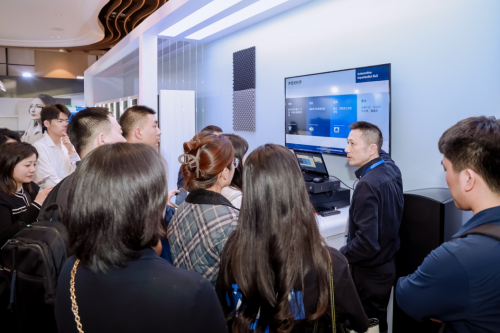 现场产品及技术讲解