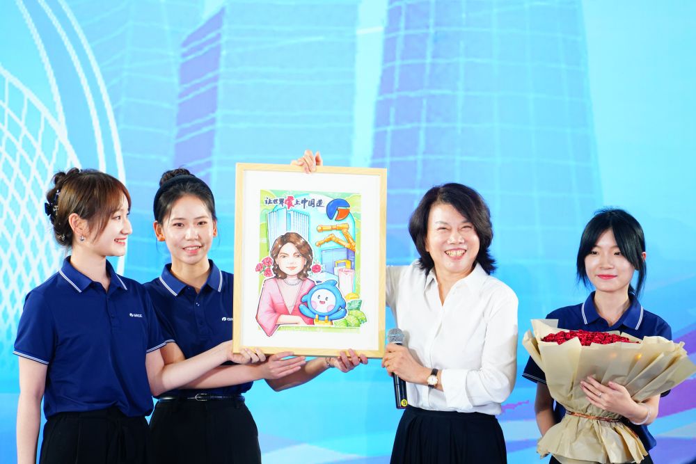 （图为格力大学生入职仪式）