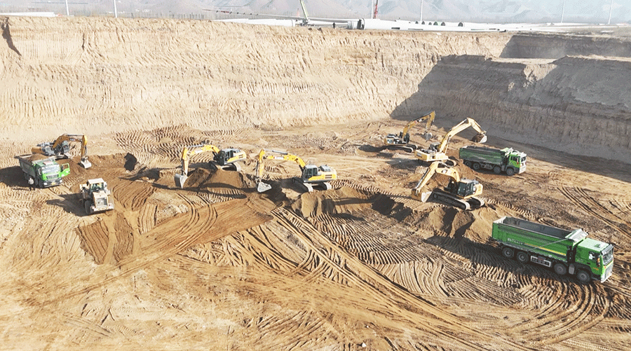 蒙西（包头）风电产业制造基地三期项目建设现场。新华网发（肖丽颖 摄）